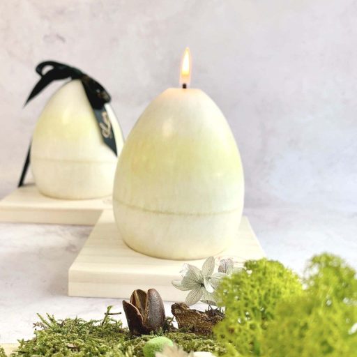 bougie decorative en forme d oeuf avec son support en bois