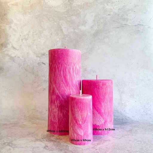 bougie cylindrique rose collection signature Ldéco teintée dans la masse en cire végétale naturelle, symbole douceur et tendresse, fabrication artisanale Vosges Made in France